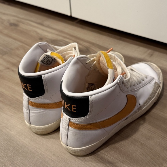 Nike Blazer Mid ’77 – White / Lemon Yellow – Men’s Size 9.5 - Picture 3 of 4